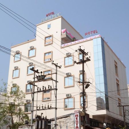 Hotel Eden Roc Bhubaneswar Bagian luar foto