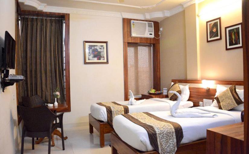 Hotel Eden Roc Bhubaneswar Bagian luar foto