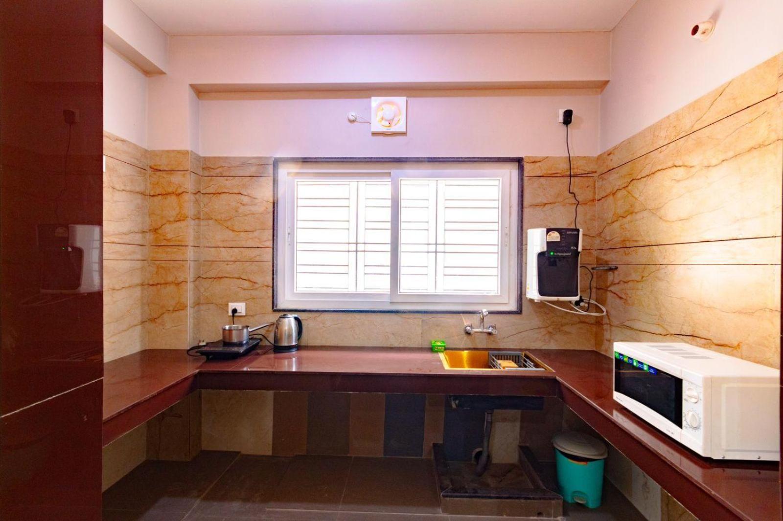 Hotel Eden Roc Bhubaneswar Bagian luar foto